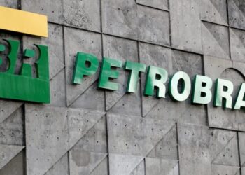 Petrobras eleva preço médio do querosene de aviação em 2,8% a partir de maio