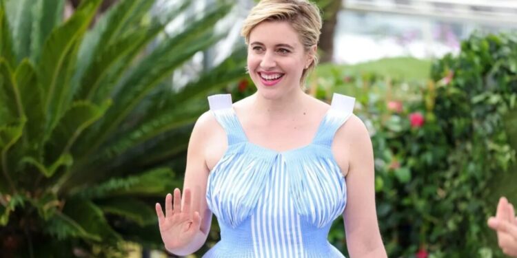 Look de Greta Gerwig em Cannes é alvo de críticas; entenda