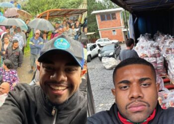 Após ser criticado por sorrir, Davi Brito mudou sua pose no RS Reprodução/Instagram