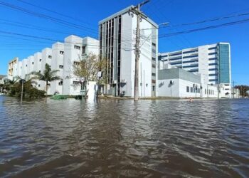 Hospital Universitário Dr. Miguel Riet Corrêa Jr., da Universidade Federal do Rio Grande (HU-Furg), não poderá mais receber novos pacientes Empresa Brasileira de Serviços Hospitalares