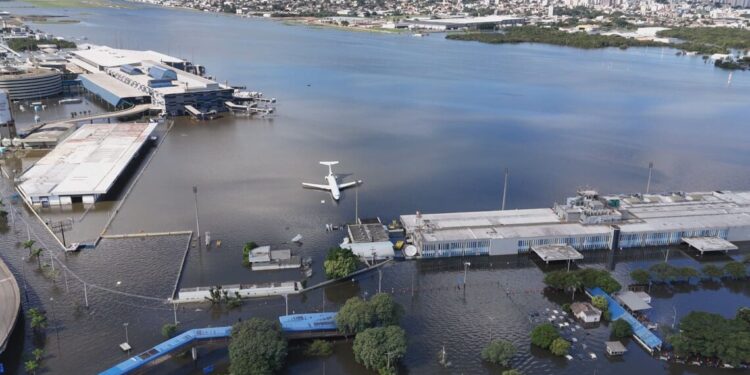 Com 1.000 km de ruas destruídas, Porto Alegre prevê R$ 100 milhões para limpeza, diz prefeito