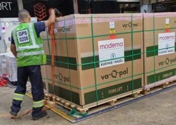 Brasil recebe primeiro lote de vacinas atualizadas contra a Covid-19 Divulgação/ Ministério da Saúde