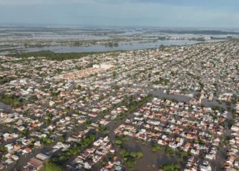 Bairro Mathias Velho, em Canoas (RS), ficou tomado pela água Crédito: Divulgação/@mbdroners