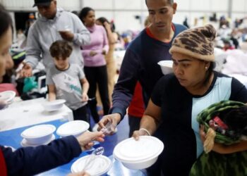 Refugiados de enchentes no Rio Grande do Sul