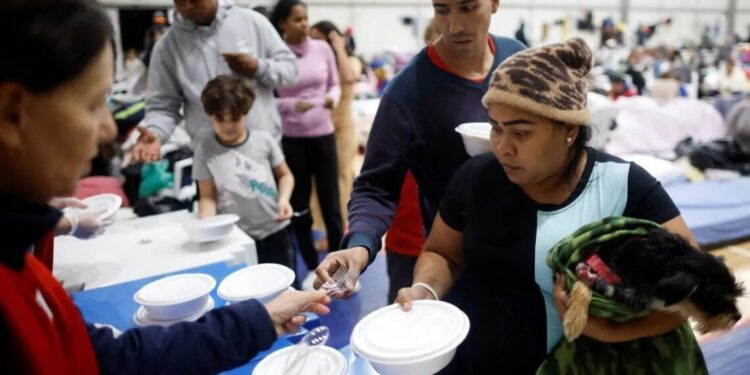 Materiais de limpeza, higiene e cobertores são necessidade de maior parte dos abrigos do RS