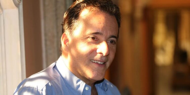 Tony Ramos passa por outra cirurgia após novos hematomas intracranianos, diz boletim