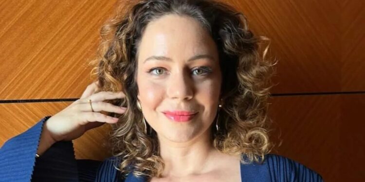 Leandra Leal desabafa sobre autoestima: “Perfeição irreal”