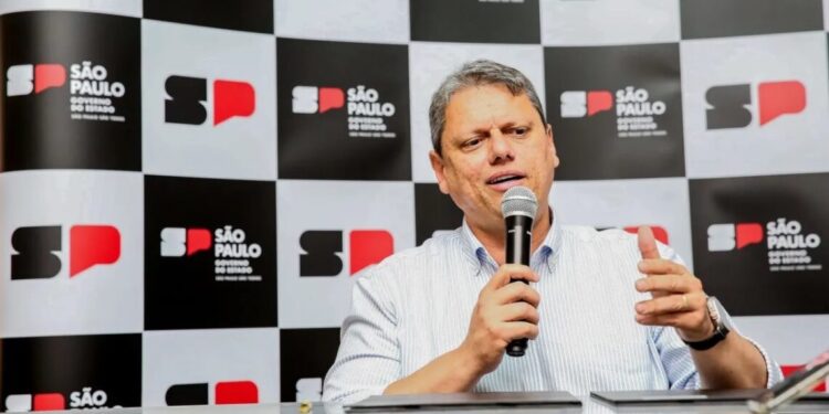 Gonet pede ao STF que derrube lei de Tarcísio que anistiou multas na pandemia