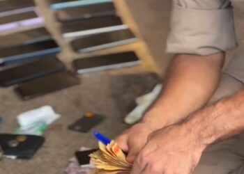 Oito pessoas são flagradas com cerca de 30 celulares furtados durante show de aniversário de Palmas, diz polícia