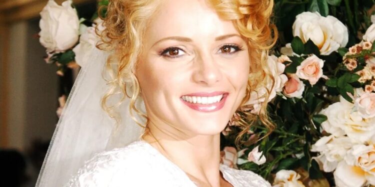 Kátia (Rita Guedes) guarda um grande segredo na trama de "Alma Gêmea"
Globo/Márcio de Souza