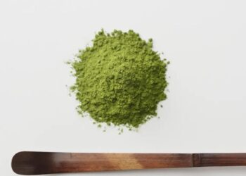 Pó de matcha, um tipo de chá verde Yagi Studio/Getty Images