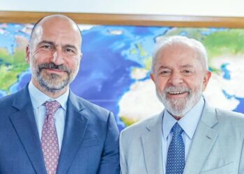 Após reunião com Lula, CEO da Uber anuncia auxílio de R$ 10 milhões para motoristas afetados no RS