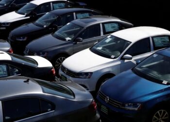 Brasileiros perdem R$ 2,7 bi em golpes online envolvendo compra de veículos, diz estudo