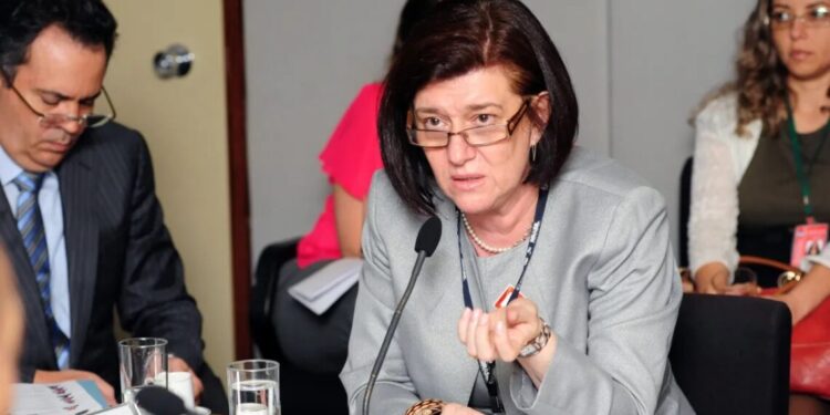 Conselho da Petrobras se reúne nesta sexta (24) e pode definir nome de Magda Chambriard para presidência