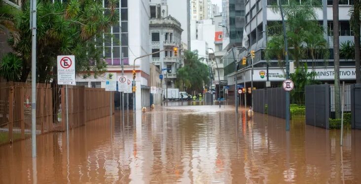 Chuvas no RS: nível do Guaíba passa de 5 metros em Porto Alegre