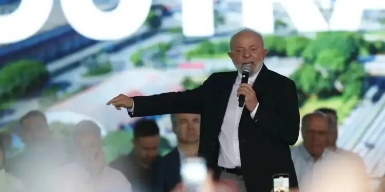 Israel continua matando mulheres e crianças, diz Lula