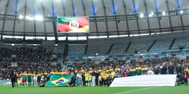 Jogo Solidário em prol do RS tem golaço de Ronaldinho e empate com dez gols