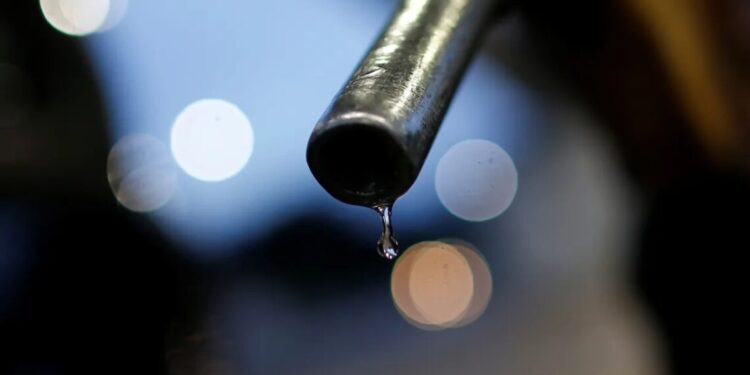 Prévia da inflação: IPCA-15 sobe 0,44% em maio com alta da gasolina, diz IBGE