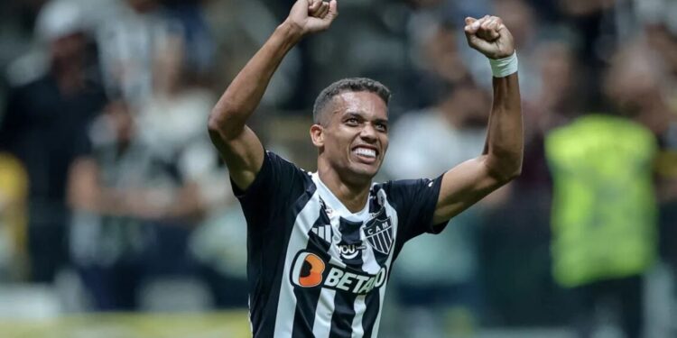 Atlético-MG goleia com dois de Pedrinho e garante 1º lugar do grupo na Libertadores