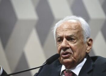 Senador por mais de 30 anos, Simon visitou a Casa em agosto do ano passado Edilson Rodrigues/Agência Senado