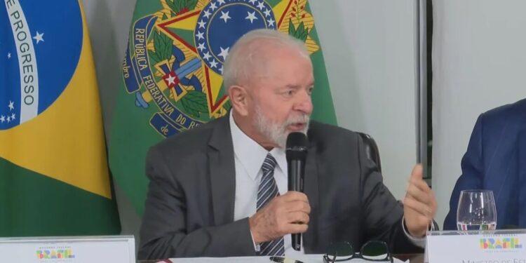 “Vamos anunciar o maior pacote de enfrentamento de desastres climáticos da história”, diz Lula