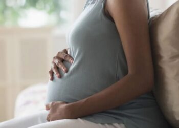 De acordo com o estudo, as voluntárias com a média de 3 mil passos diários usaram menos anestesias epidurais do que as que andaram 2.600 passos por dia Getty Images/Tetra images RF