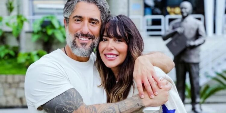 Mulher de Marcos Mion dispara após boatos de traição: “Beba tu mesmo teu veneno”