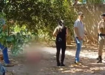 Homem tenta fugir de abordagem e morre durante confronto com a Polícia Militar — Foto: Reprodução/TV Anhanguera