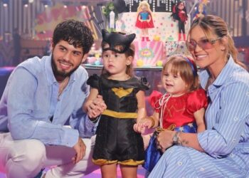 Virginia, Zé Felipe e as filhas Maria Alice e Maria Flor na festa de aniversário de 3 anos da primogênita Crédito: Instagram/Reprodução