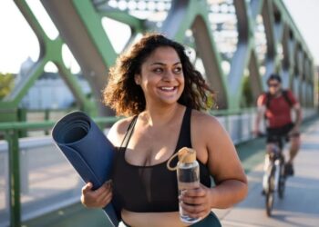 Estilo de vida saudável pode reduzir o risco de morte precoce mesmo entre aqueles com predisposição genética
Halfpoint Images/GettyImages