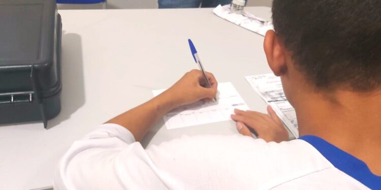 Ceip de Palmas realiza emissão de primeiro RG a adolescente dentro da Unidade em parceria com Instituto de Identificação