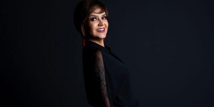 Cantora goiana Maria Eugênia se apresenta em Palmas no próximo sábado, 29