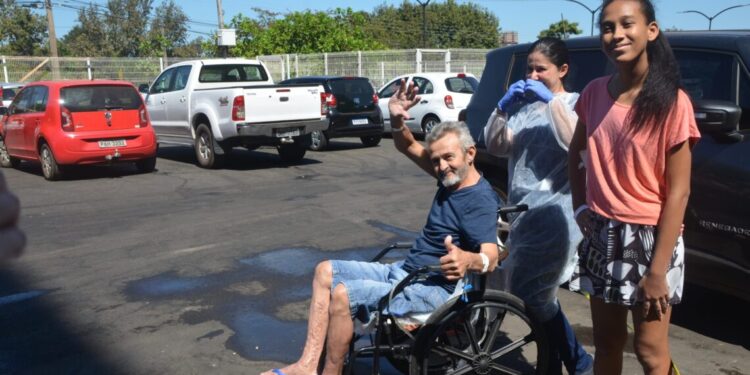 HGP promove passeios com banho de sol para pacientes internados