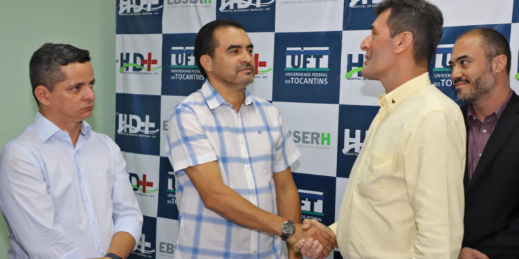 Em Araguaína, governador Wanderlei Barbosa se compromete em levar melhorias para importantes unidades de saúde da cidade