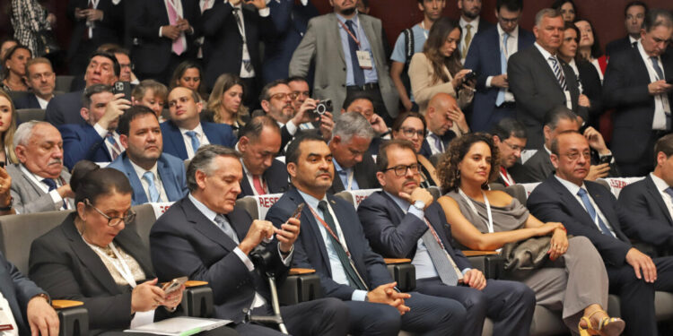 Em Portugal, governador Wanderlei Barbosa participa do Fórum de Lisboa para debater globalização