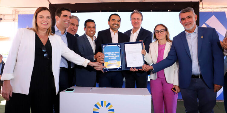 Governador Wanderlei Barbosa assina Ordem de Serviço de mais de R$ 19 milhões para retomada da obra do Centro Profissionalizante de Palmas