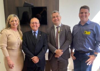 Deputado Federal Lázaro Botelho reunido com membros da Defensoria Pública do Estado do Tocantins (DPE-TO)