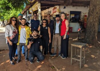 Banda Móia Cumbia concluiu a produção do videoclipe da música "Derreter", que está previsto para ser lançado no mês de agosto - Foto: Divulgação