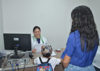 O pequeno Pedro Henrique, é uma das diversas crianças que recebem o atendimento no ambulatório pediátrico, para tratamento de alergias. Luciana Barros/Governo do Tocantins