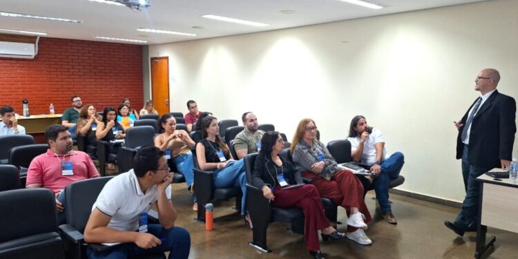 Governo do Tocantins capacita servidores em Equilíbrio Econômico-Financeiro  dos Contratos na Administração Estadual