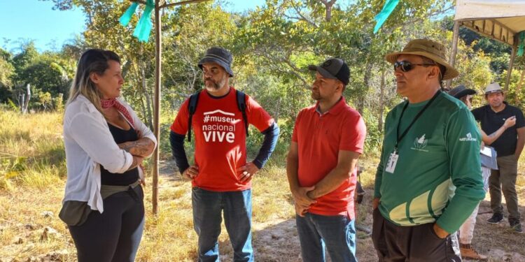 Representantes da UFT, Museu Nacional, Prefeitura de Filadélfia e Naturatins prestigiam início das atividades de pesquisa