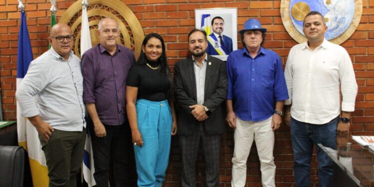 Governo do Tocantins e Prefeitura de Colinas discutem parceria que visa fortalecer a apicultura no município