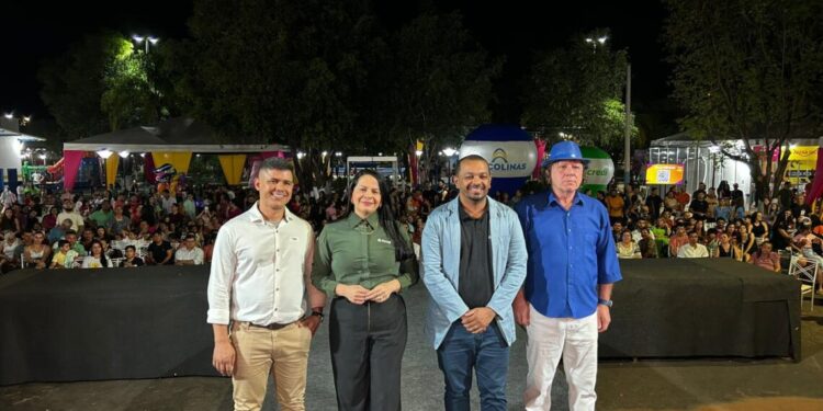 Primeiro dia da Líquida Moda atrai público e motiva empreendedores para vendas