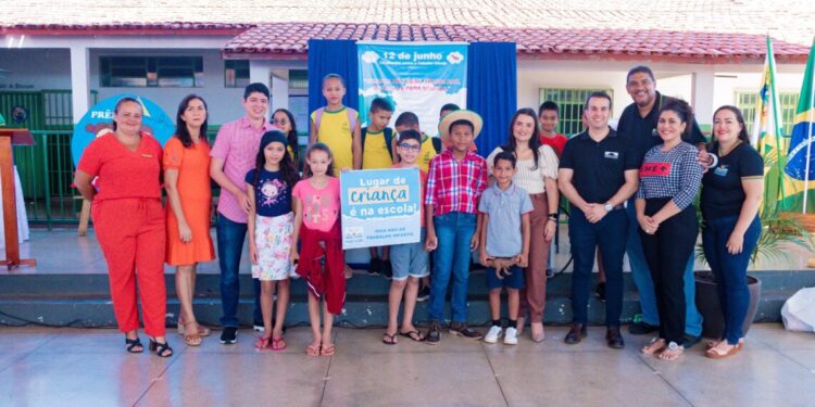 Prefeitura de Paraíso premia vencedor do Projeto MPT na Escola