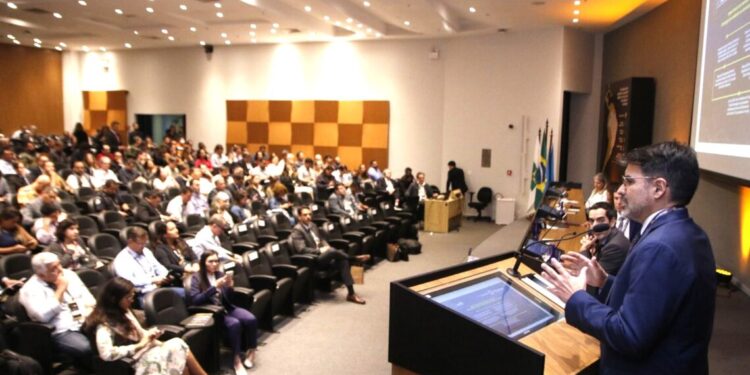 Governo do Tocantins apresenta Estratégia de Combate ao Desmatamento Ilegal, prevenção e combate a incêndios florestais no Encontro Nacional RedeMais 2024