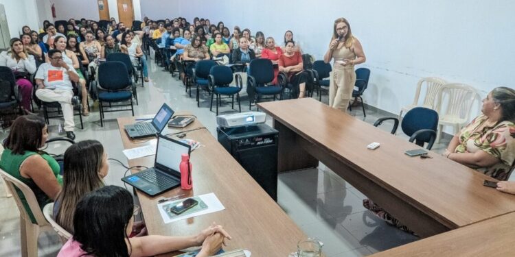 Governo do Tocantins realiza capacitação sobre o Serviço de Família Acolhedora, em Palmas