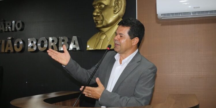 Fred Sodré é homenageado pelo legislativo miracemense