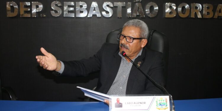 Cabo Agenor solicita fornecimento de fraldas a paciente em Miracema