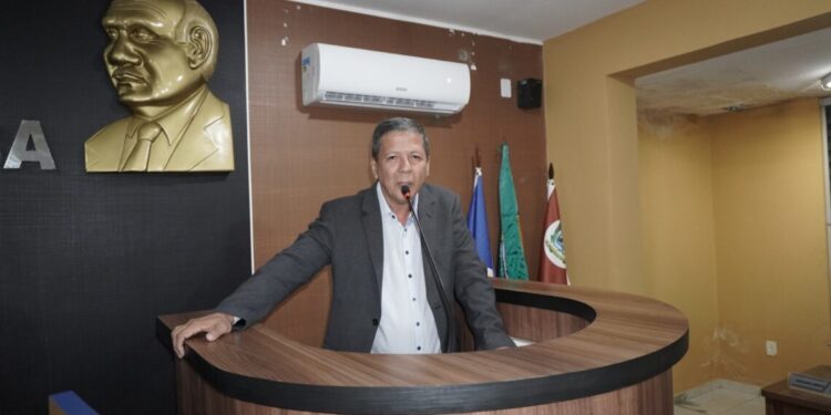 Delegado de Polícia Civil é agraciado com Título de Cidadão Miracemense