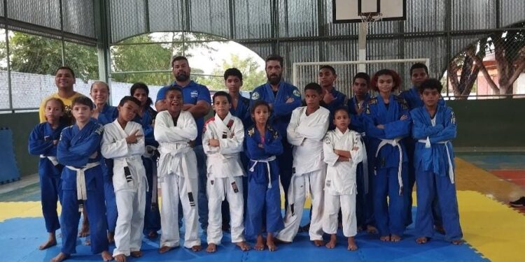 Alunos de Jiu-Jitsu Medalham no Campeonato de Judô do Circuito Esportivo Estudantil de Palmas
